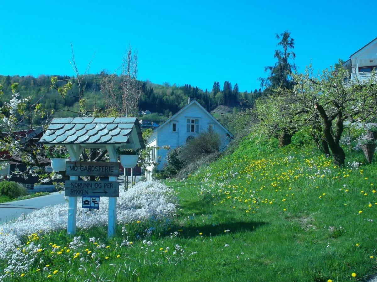 Mo Gardsferie-Pers Frukthage Vila Øystese Exterior foto